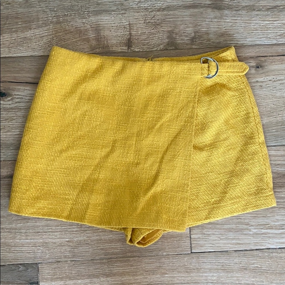 NWT skort